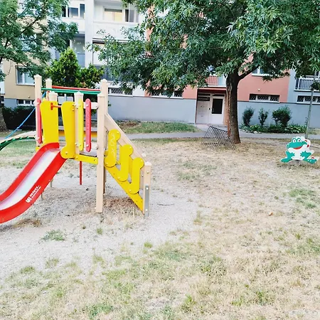 Slnecny V Centre Senca Апартаменты Сенец